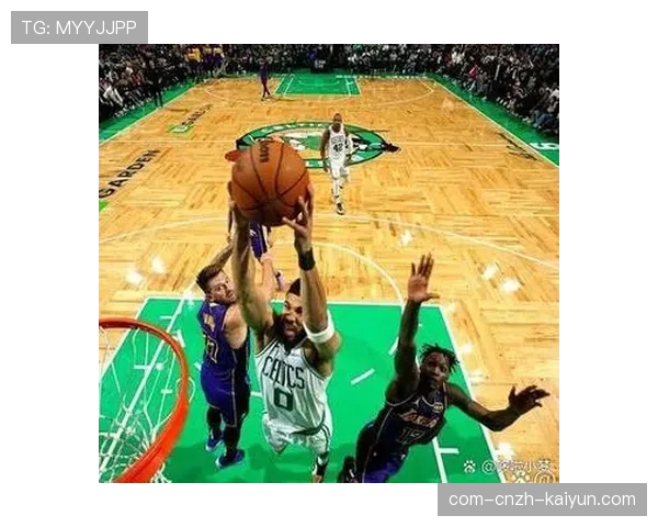 凯尔特人布朗32分8篮板7助攻 攻防一体表现彻底压制湖人核心